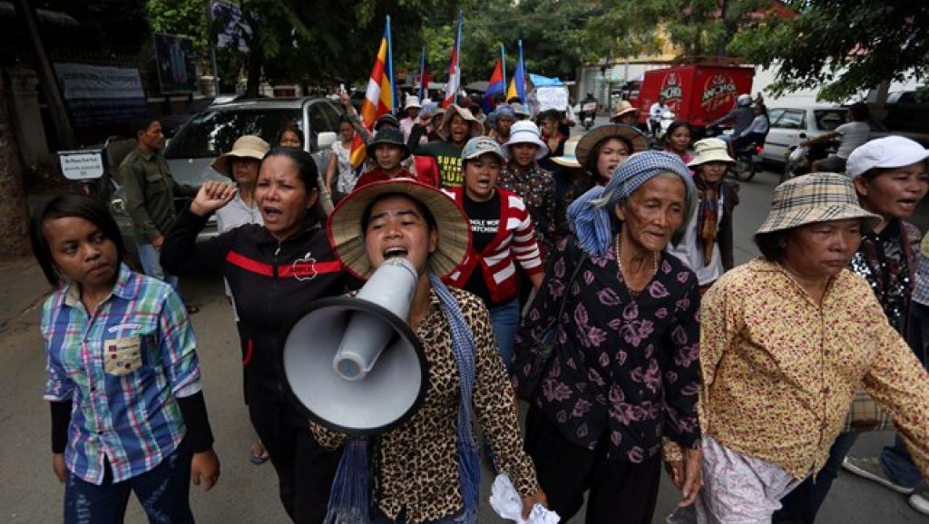 ពលរដ្ឋ​មាន​ទំនាស់​ដី​ធ្លី​នៅ​ខេត្ត​ព្រះវិហារ​ឡើង​មក​រក​ដំណោះ​ស្រាយ​ពី​ក្រសួង​មហា​ផ្ទៃ 